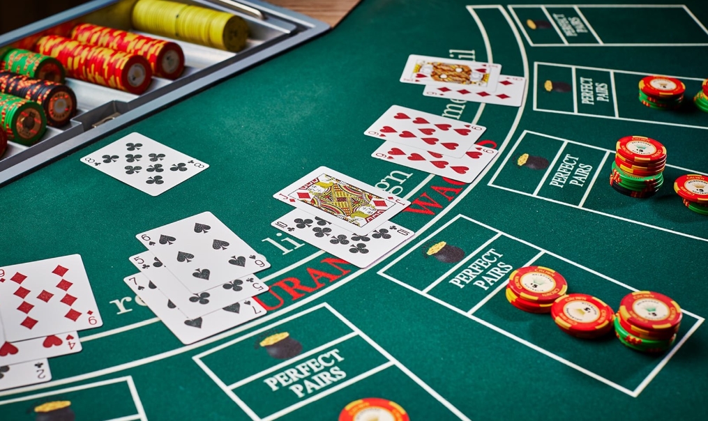 Chia sẻ luật chơi Blackjack Cwin trọn bộ